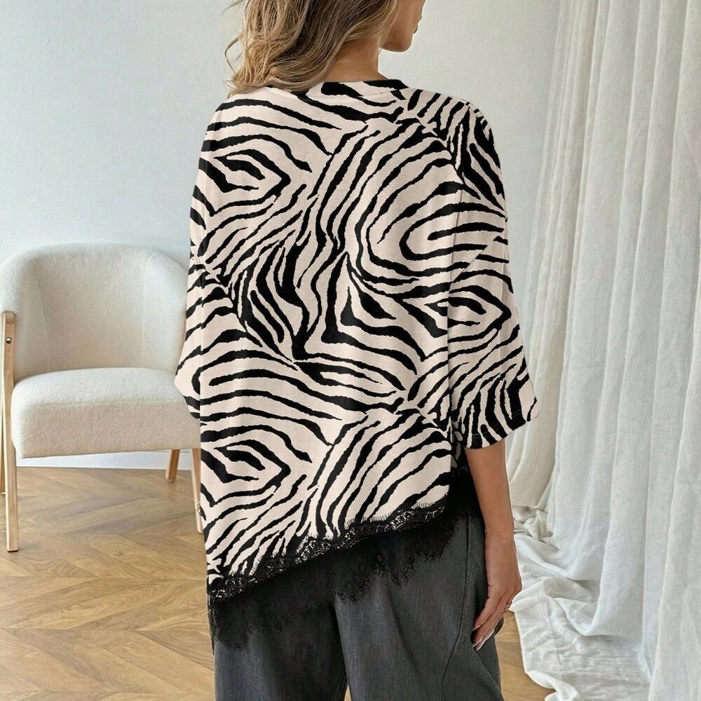 Multicolor Casual Women's Animal Print Asymmetric Hem Lace Patchwork T-Shirt - Picture 2 of 7
